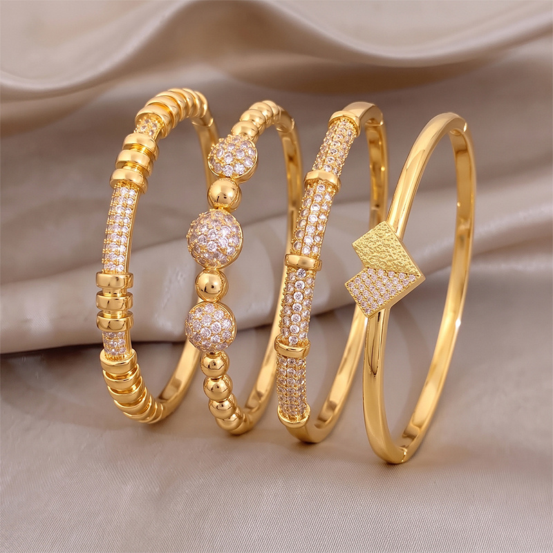 Women's Modern 4pc Stackable Bangle Set, Geometric Design
